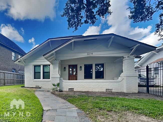 Primary Photo - 2214 Isabella St