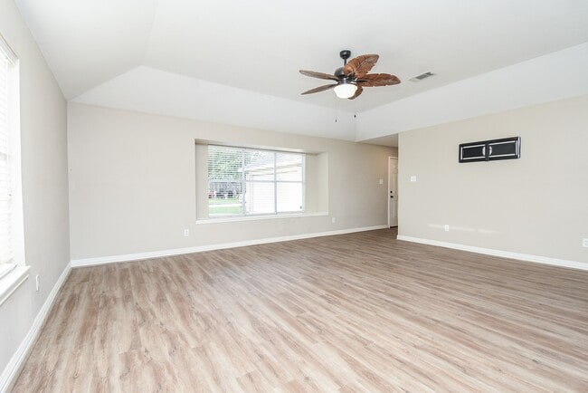 Building Photo - 4606 Whispering Rock Ln