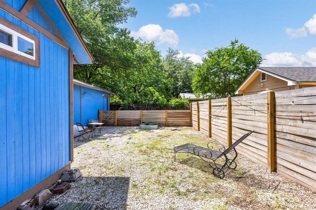 Building Photo - 4609 Gonzales St