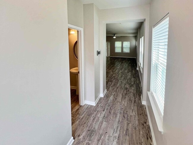 Building Photo - Fantastic 3 BR/2.5 BA Marietta Townhome in...