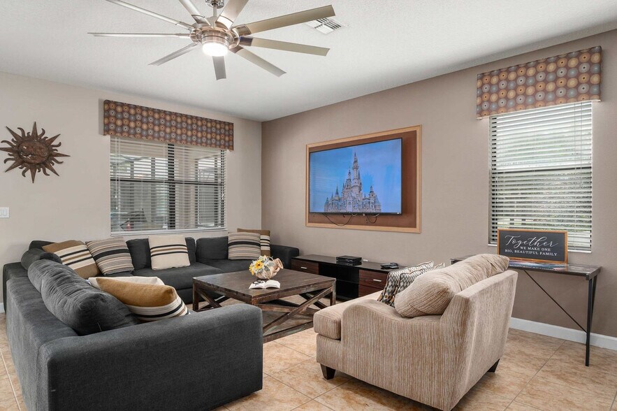 Building Photo - 1479 Moon Valley Dr