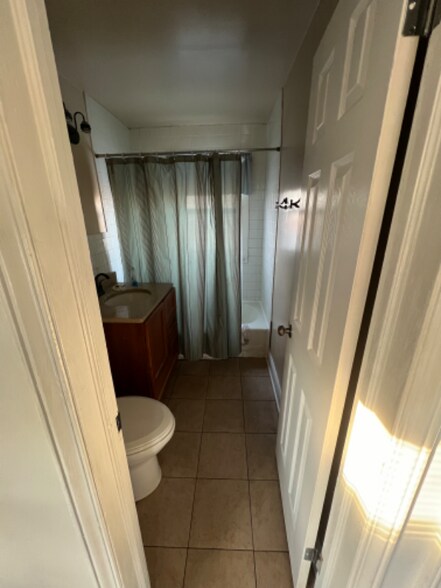 Building Photo - 1322 W 110th St