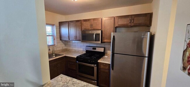 Building Photo - 1521 Stoney Ln