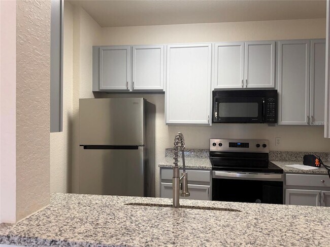 Building Photo - 6335 Contessa Dr