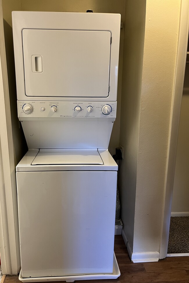 Washer and dryer - 1149 Columbine St