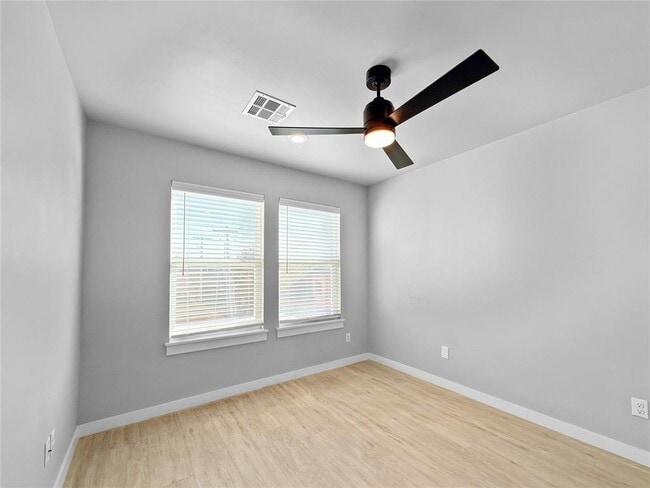 Building Photo - 2608 Crescent Ave