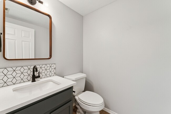 Building Photo - 5998 S Wallflower Pl