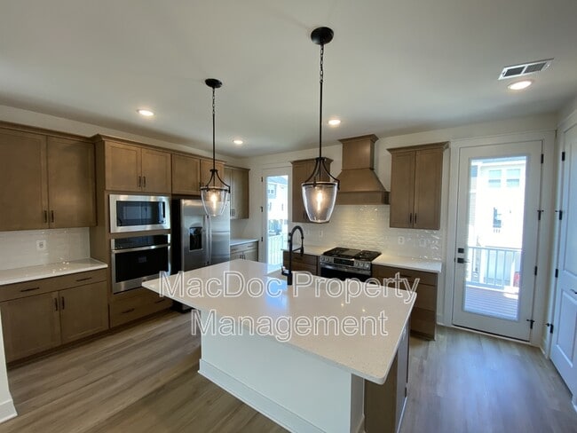 Building Photo - 4815 Jackson Village Pky