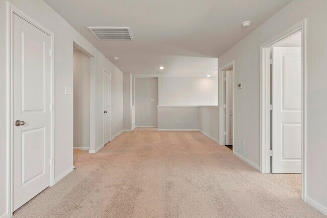 Building Photo - 7610 Thrips Ln