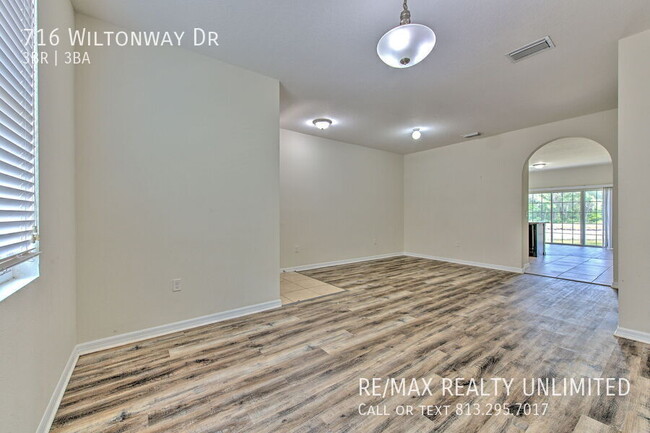 Building Photo - 716 Wiltonway Dr