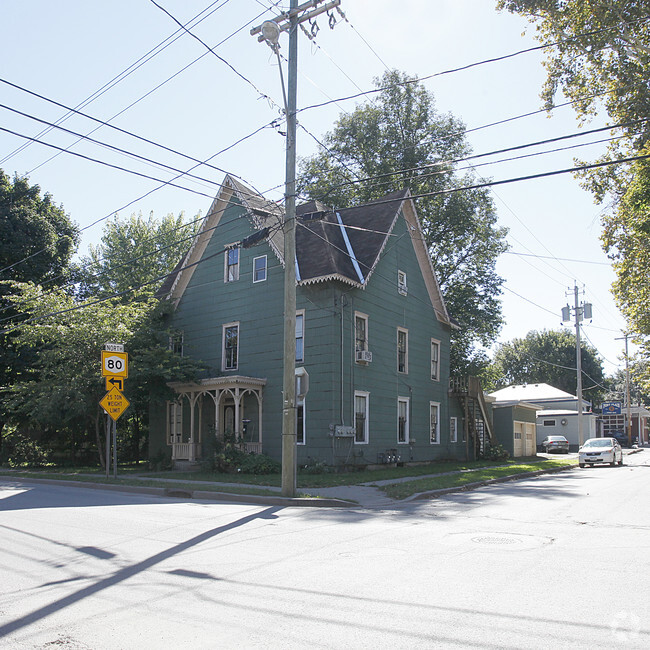 Primary Photo - 23 Willett St