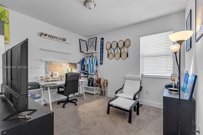 Building Photo - 3332 W 95th Terrace