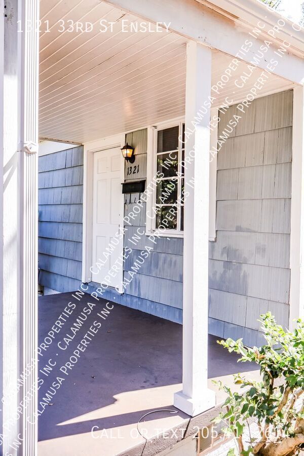 Building Photo - 1321 33rd St Ensley