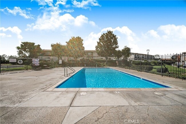 Building Photo - 8249 Haseltine Green