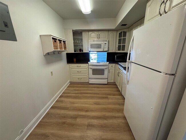 Building Photo - 501 Three Islands Boulevard