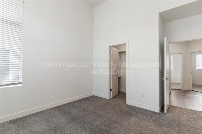 Building Photo - 2342 Leigh Ln