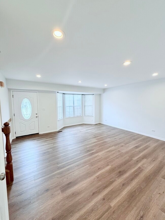 Building Photo - 1120 Keswick Ln