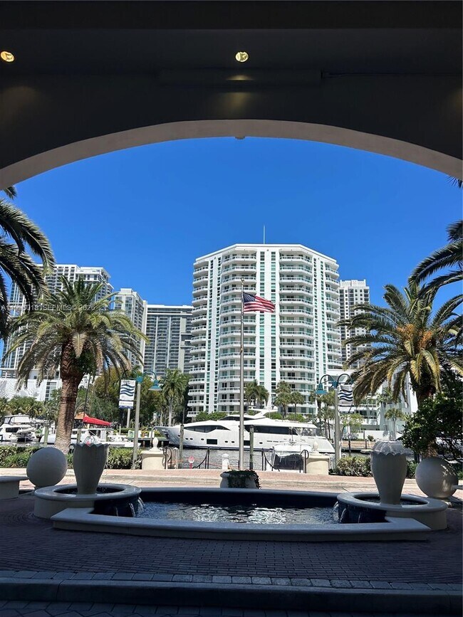 Building Photo - 600 W Las Olas Blvd