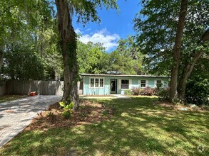 Building Photo - Charming 3-Bed, 2-Bath Retreat with Spacio...