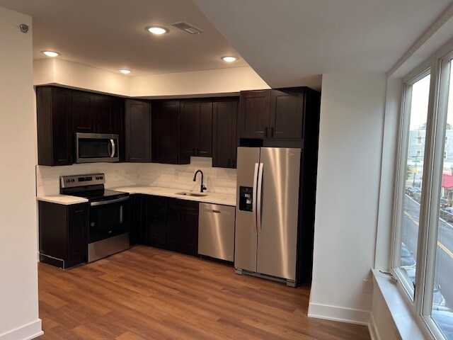 Building Photo - 2556 Frankford Ave