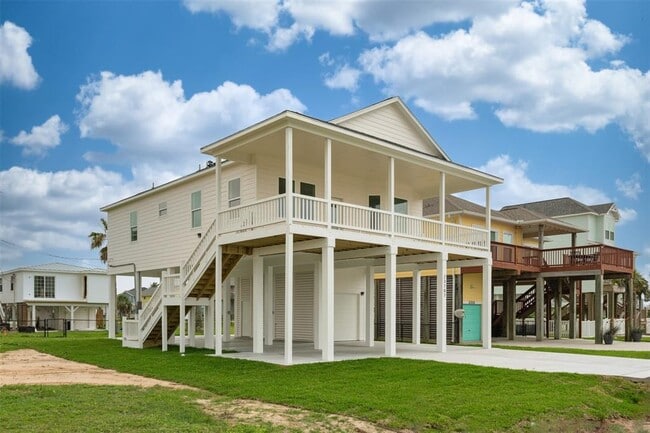 Building Photo - 23107 Miramar Dr