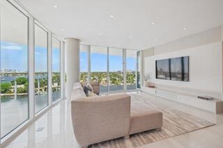 Building Photo - 2241 SE 17th St