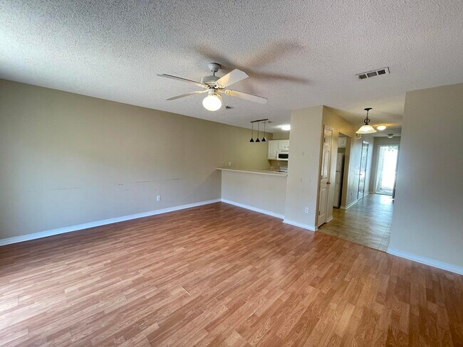 Building Photo - 495 Keystone Rd