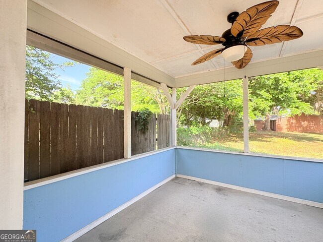 Building Photo - 600 Margaret St