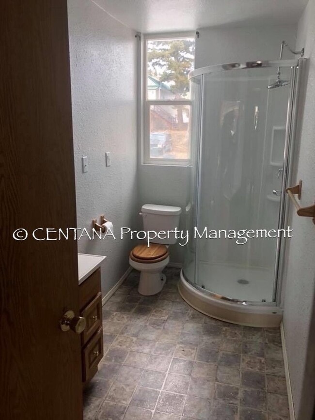 Building Photo - 1119 W Broadway St