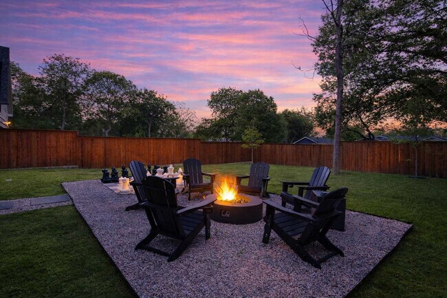 Building Photo - 8922 San Benito Way