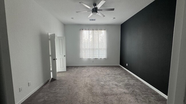 Building Photo - 975 Lars Trek Trail