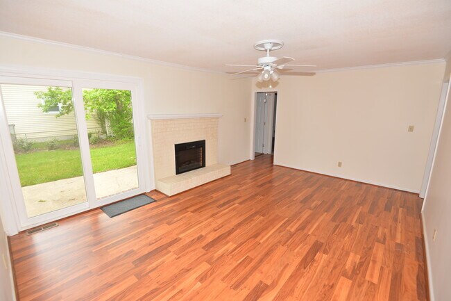 Building Photo - 6101 Tradewinds Ct