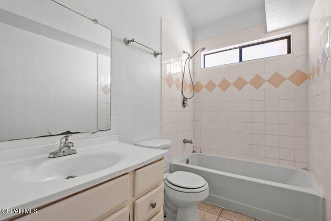 Building Photo - 1478 Gene Torres Dr