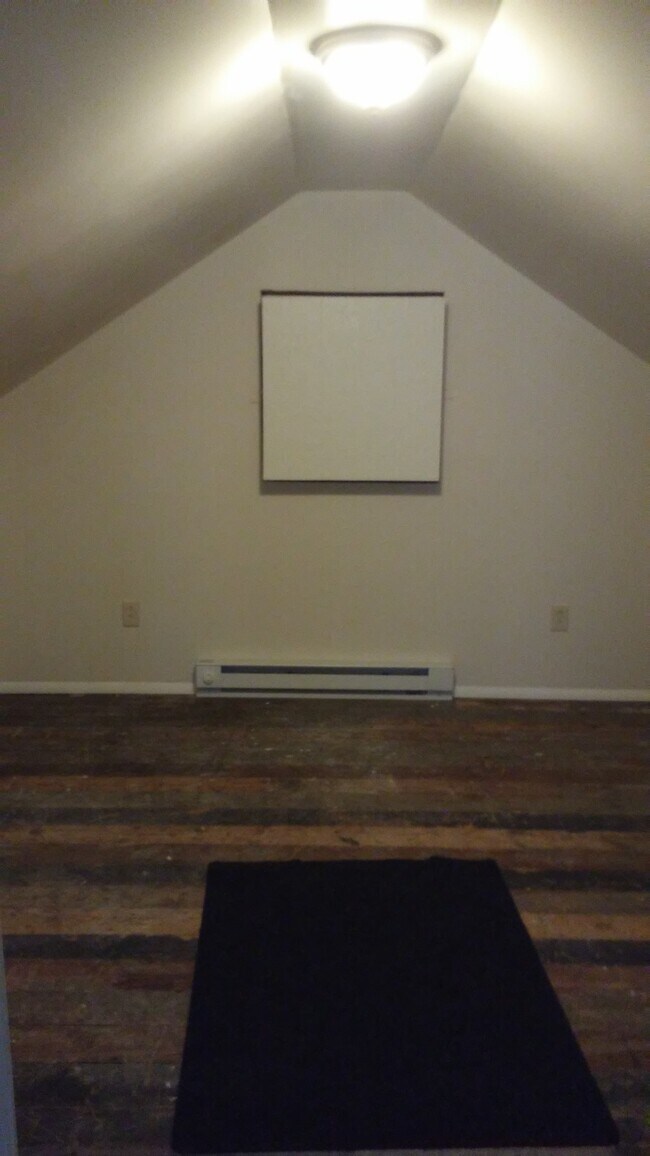 up stairs bedroom/ storage - 905 State Fair Blvd