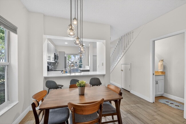 Building Photo - 5015 Palmbrooke Cir