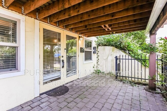 Building Photo - 22 S Meade St