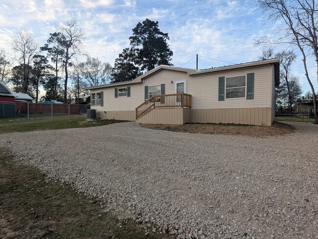 Building Photo - 12070 Clark Ln