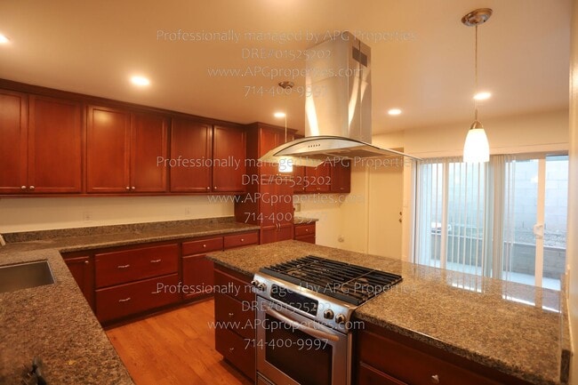 Building Photo - 1041 Brightwood St