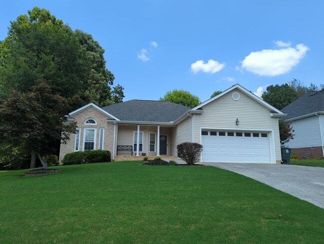 Building Photo - Nice Neighborhood in East Brainerd