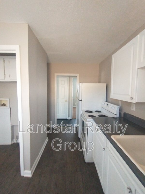 Building Photo - 5611 Johnsontown Rd