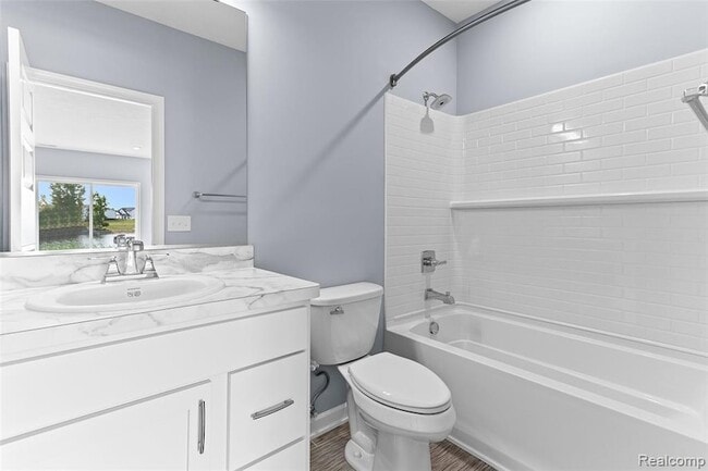 Building Photo - 711 W Windward Way