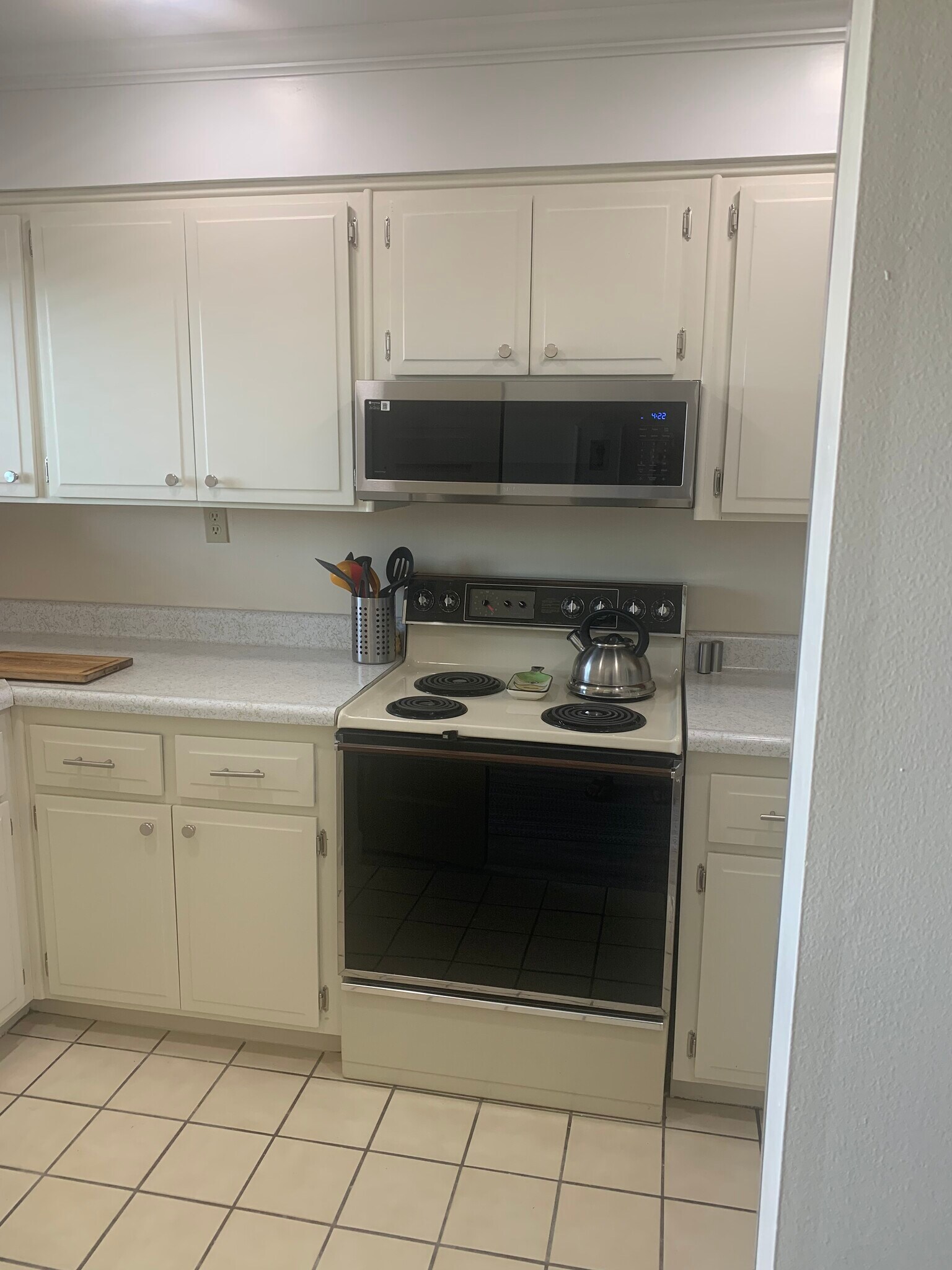 Building Photo - 1243 S MLK Jr Ave