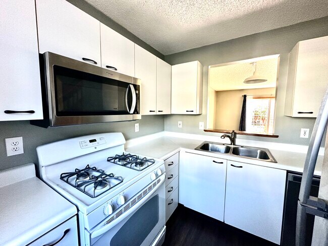 Building Photo - 5727 Kilbury Ln