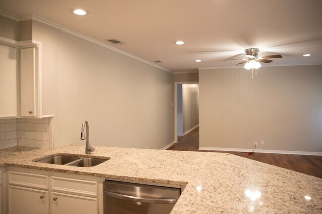 Building Photo - Lease Takeover Opportunity Available! 4 Be...