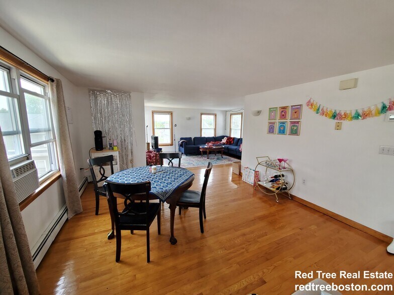Primary Photo - 66 Brooks St