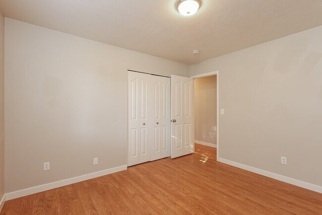 Building Photo - 8558 Maul Oak Dr