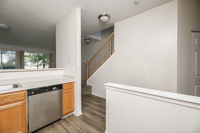 Building Photo - 2943 Kentshire Cir