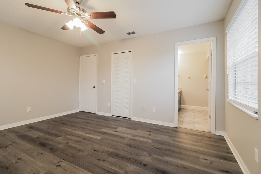 Building Photo - 720 Oak Manor Cir