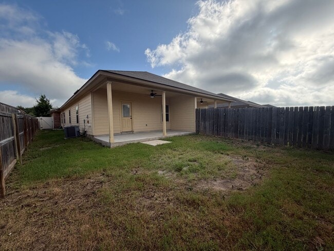 Building Photo - 1129 Stanley Wy