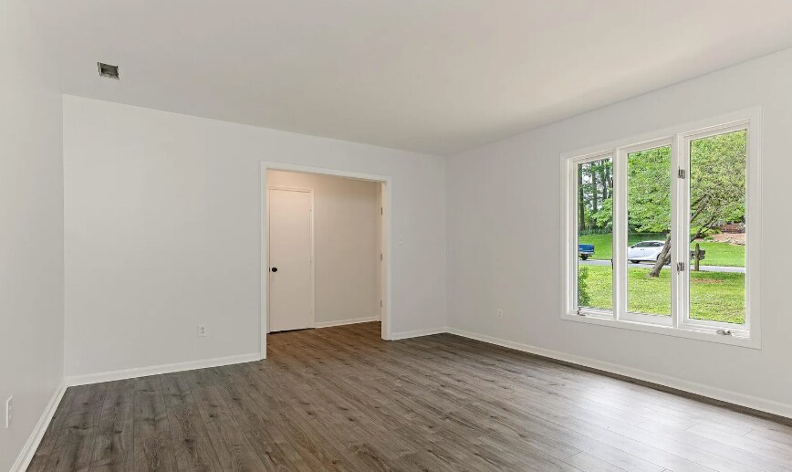 Building Photo - 406 Wilcrest Dr